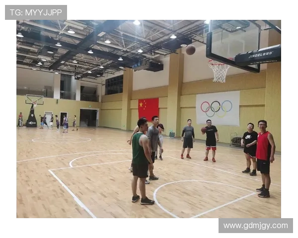 洛夫顿内传妙手一抛怀特塞德暴起双手空接暴扣震撼全场篮球赛场经典瞬间