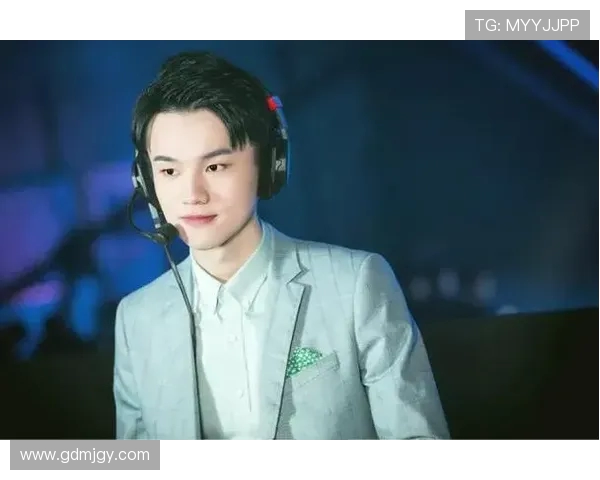 小雪谈王者荣耀职业压力 每日十小时训练挑战极限