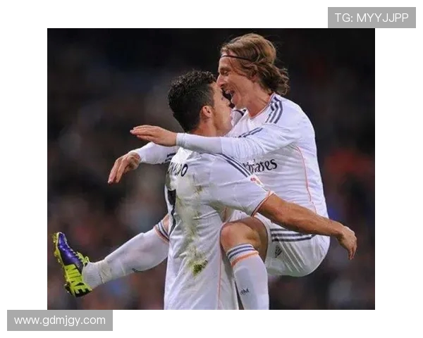 杰拉德称赖斯是理想中场若加盟利物浦将掀起惊天波澜 杰拉德称赖斯是理想中场若加盟利物浦将掀起惊天波澜